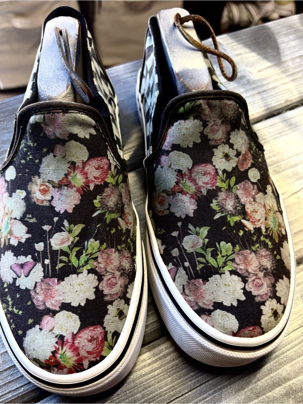 VansSlip-On Floral Canvas Sneakers - Black/Pink Floral women’s 9